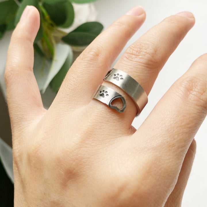 Adjustable Paw Heart Twist Ring Made of Stainless Steel
